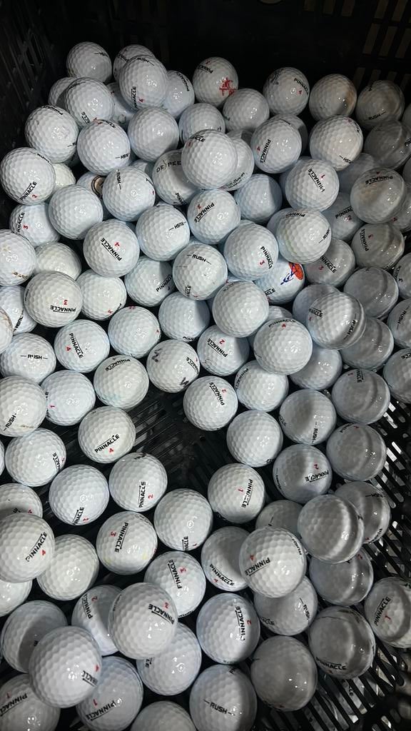 100 Stuks Pinnacle Rush Golfballen AAAA, Ophalen of Verzenden, Zo goed als nieuw, Bal(len)