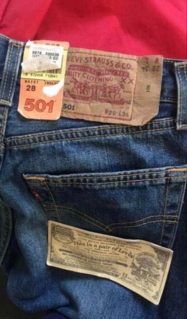 Levi's 501 Jeans - W29 L34 Nieuw met prijskaartje, Ophalen of Verzenden, Nieuw, Blauw, W28 - W29 (confectie 36)