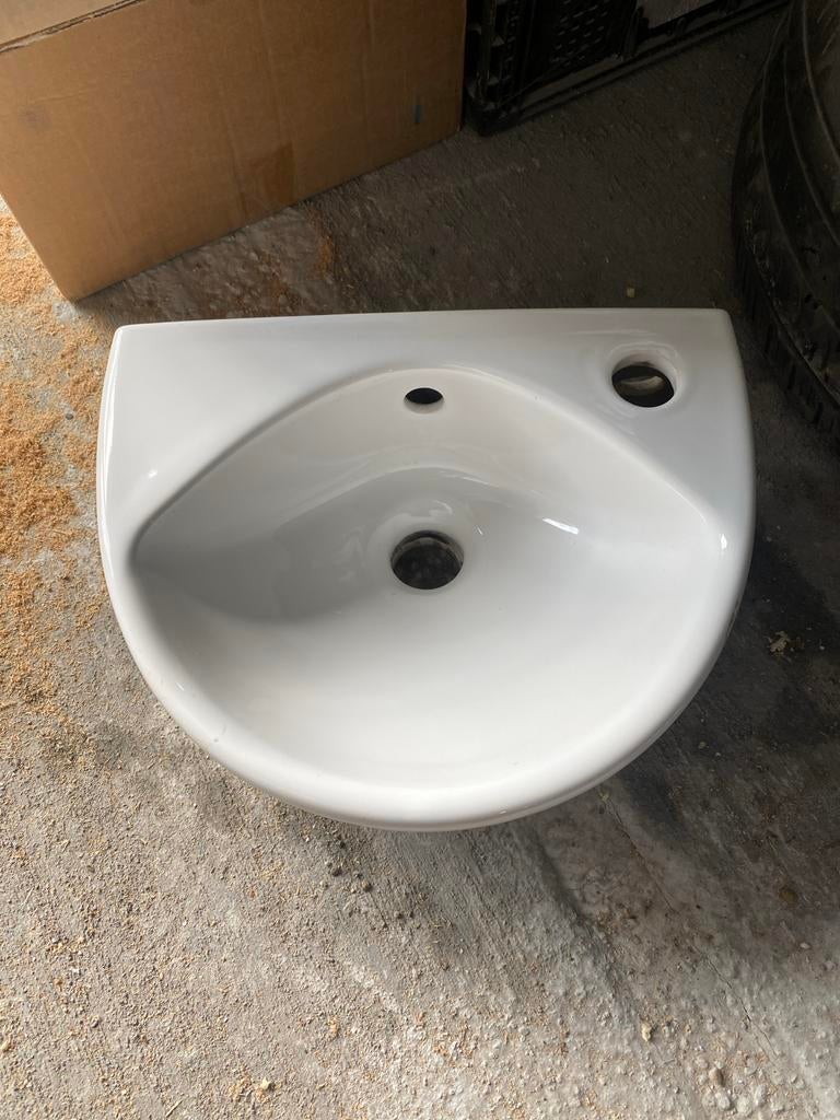 Nette Sphinx fontein/wastafel wit voor toilet of badkamer, Ophalen, Gebruikt, Wastafel