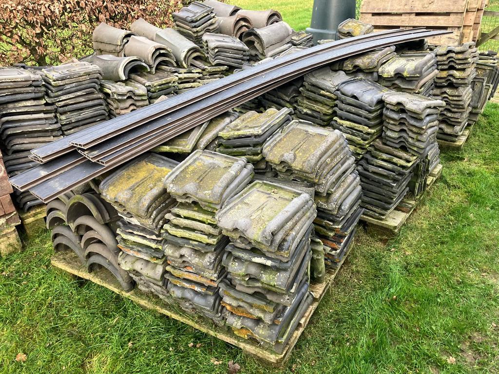 Kruispannen nokvorsten en hoekvorsten, Ophalen, Gebruikt, Steen of Klei, 15 m² of meer