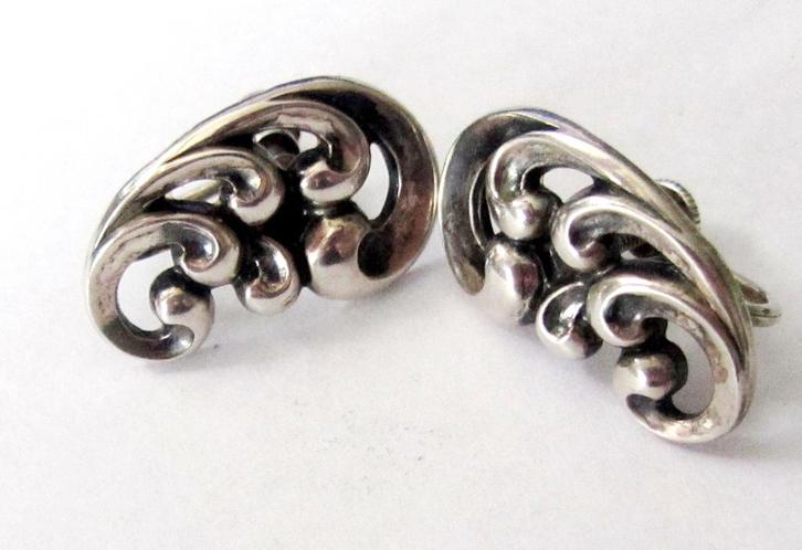 Vintage Danecraft Sterling Silver elegante schroef oorbellen, Sieraden, Tassen en Uiterlijk, Antieke sieraden, Oorbellen, Zilver