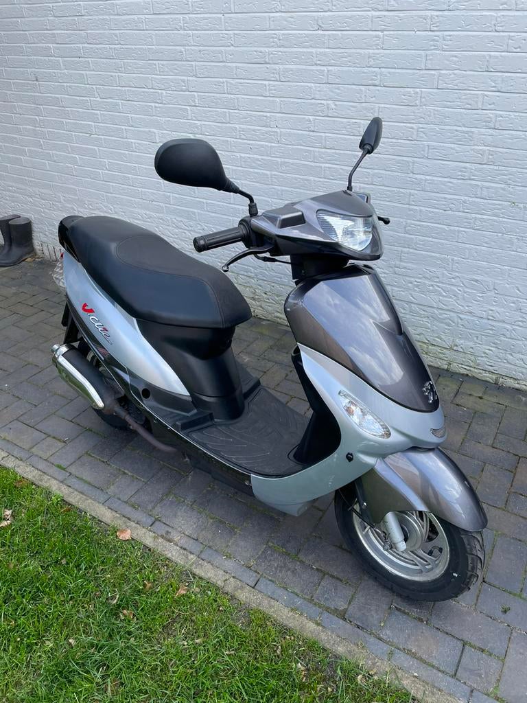 Peugeot v clic, Ophalen, Overige modellen, Maximaal 45 km/u, Zo goed als nieuw