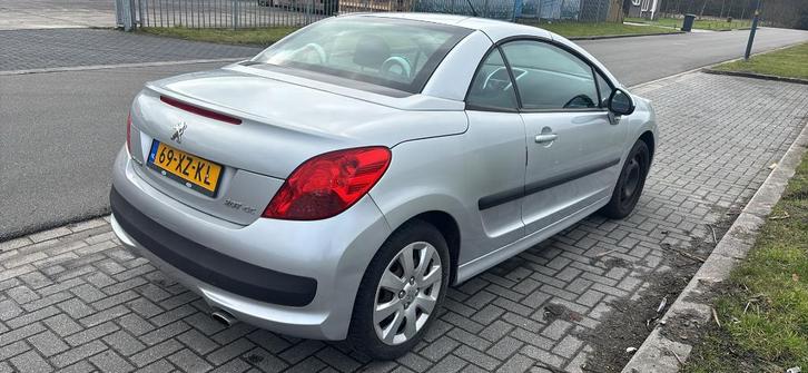 Peugeot 207 1.6 16V CC 88KW 2007 Grijs, Auto's, Peugeot, Particulier, ABS, Airbags, Airconditioning, Boordcomputer, Centrale vergrendeling
