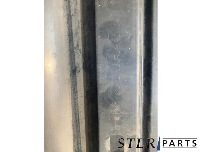 Zijskirt rechts van een Mercedes B-Klasse, Gebruikt, -, Ophalen of Verzenden, -