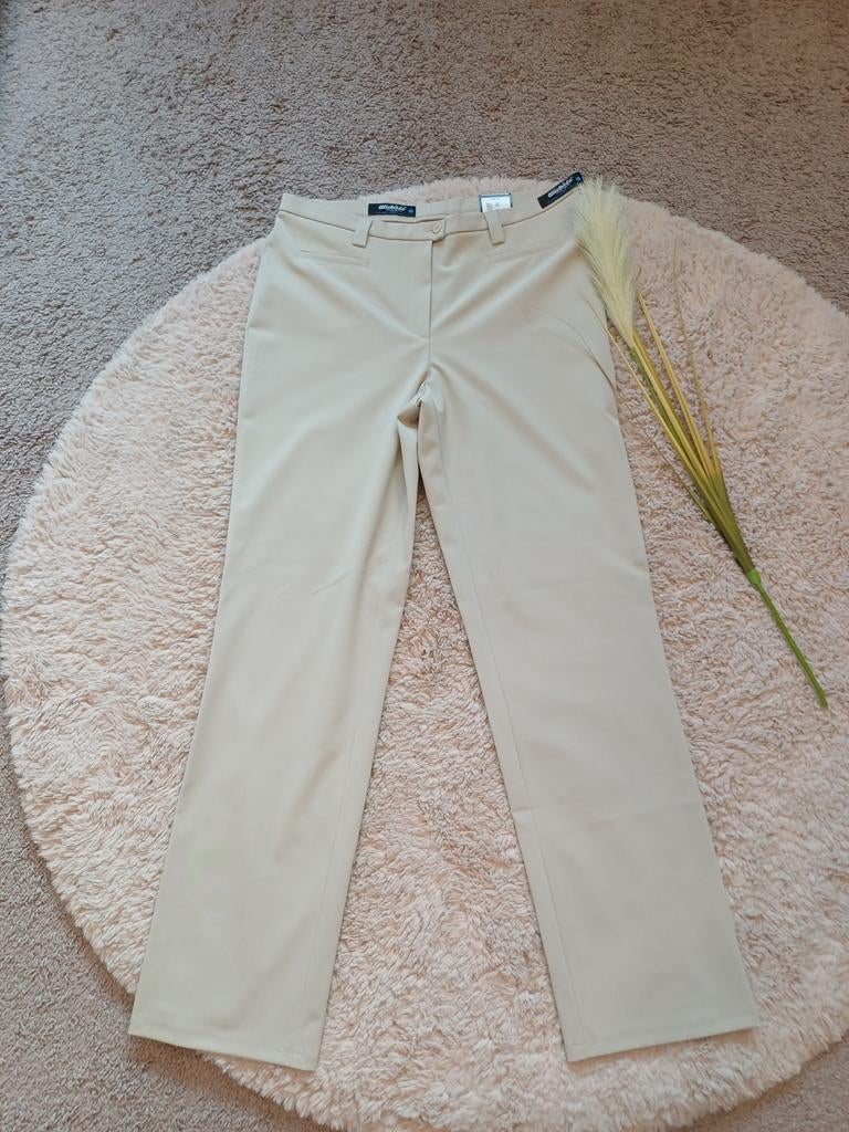 Nieuwe Michelle Slim Leg Broek - Beige - Maat 42, Kleding | Dames, Beige, Maat 42/44 (L), Nieuw, Ophalen of Verzenden