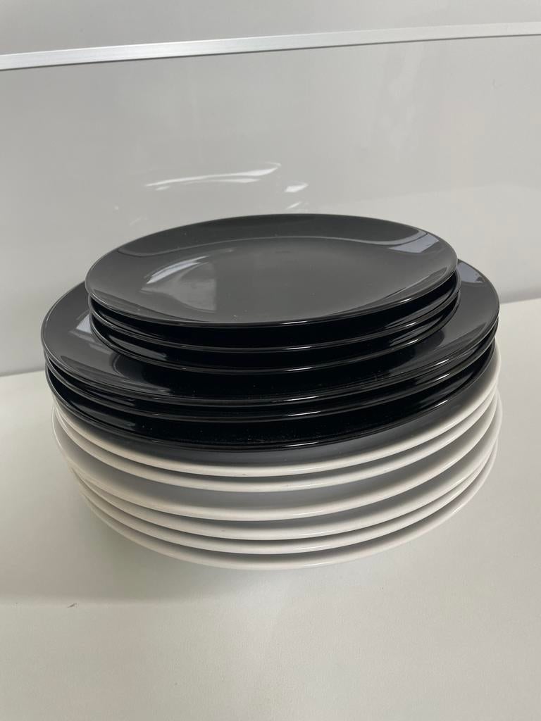IKEA servies, 10 grote borden, 3 ontbijtborden, Huis en Inrichting, Keuken | Servies, Keramiek, Ophalen of Verzenden, Zo goed als nieuw