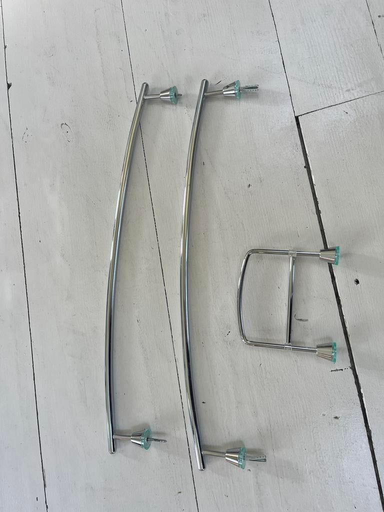 Set van 2 chromen handdoekrekken met glazen details, Ophalen of Verzenden, Gebruikt, Overige kleuren, Handdoekenrek