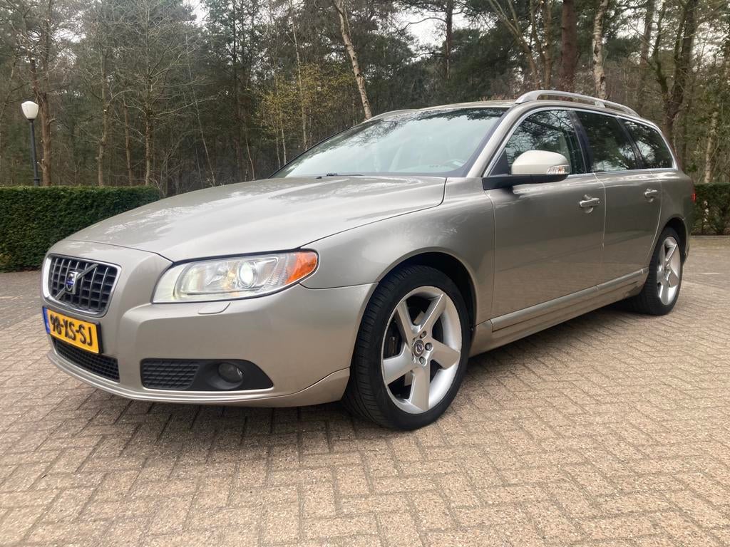 Volvo V70 2.4 D5 Summum 136KW AUT 2007 Grijs, Auto's, Volvo, Beige, 2000 kg, Stationwagon, Diesel