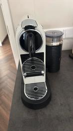 Nespresso koffieapparaat met melkopschuimer, Ophalen, Zo goed als nieuw, Koffiemachine