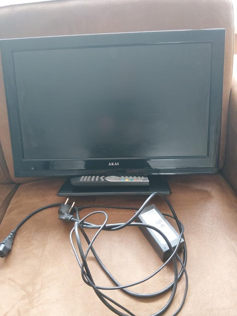 AKAI Camping TV met ingebouwde DVD-speler en DVB-T Tuner, 50 Hz, HD Ready (720p), 40 tot 60 cm, Ophalen