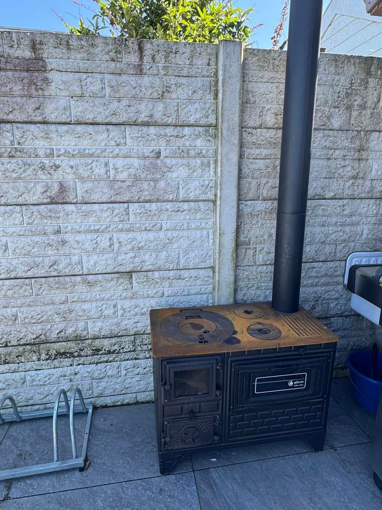 Houtkachel met oven - Eforisi (made in Turkey), Huis en Inrichting, Kachels, Gebruikt, Houtkachel, Ophalen of Verzenden, Vrijstaand