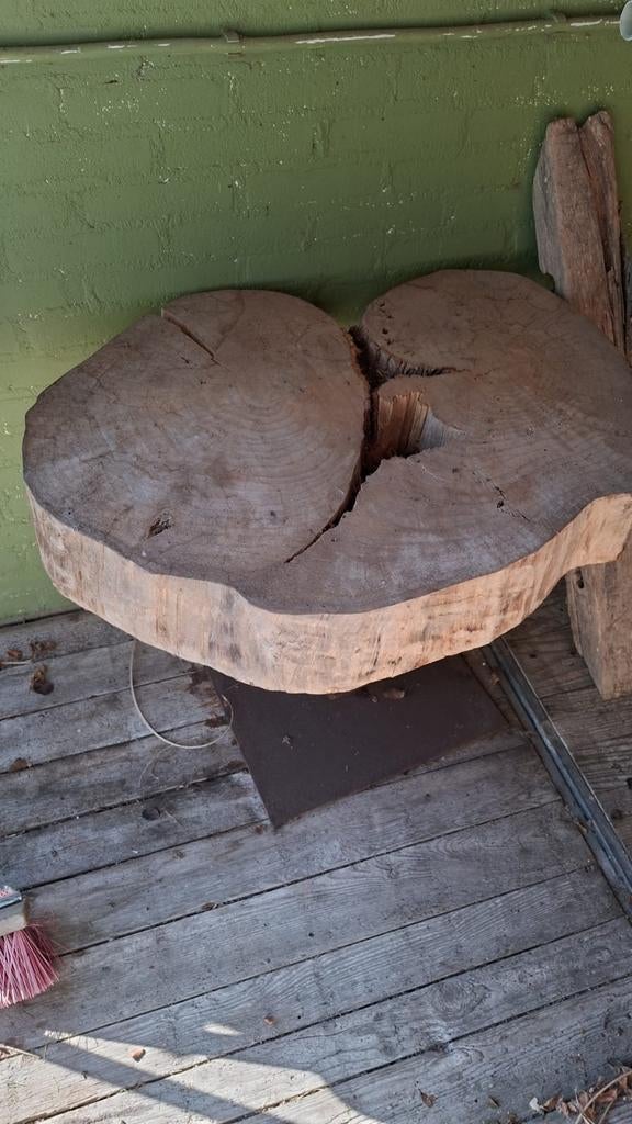 Boomstam tafel, Ophalen, Hout