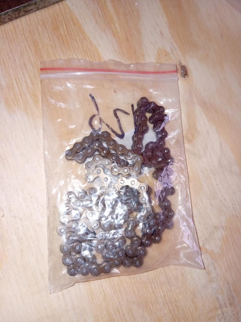 Nieuwe ketting voor pocketbike (minibike) 49cc, Fietsen en Brommers, Minibikes, Midibikes en Pitbikes, Ophalen of Verzenden, Nieuw