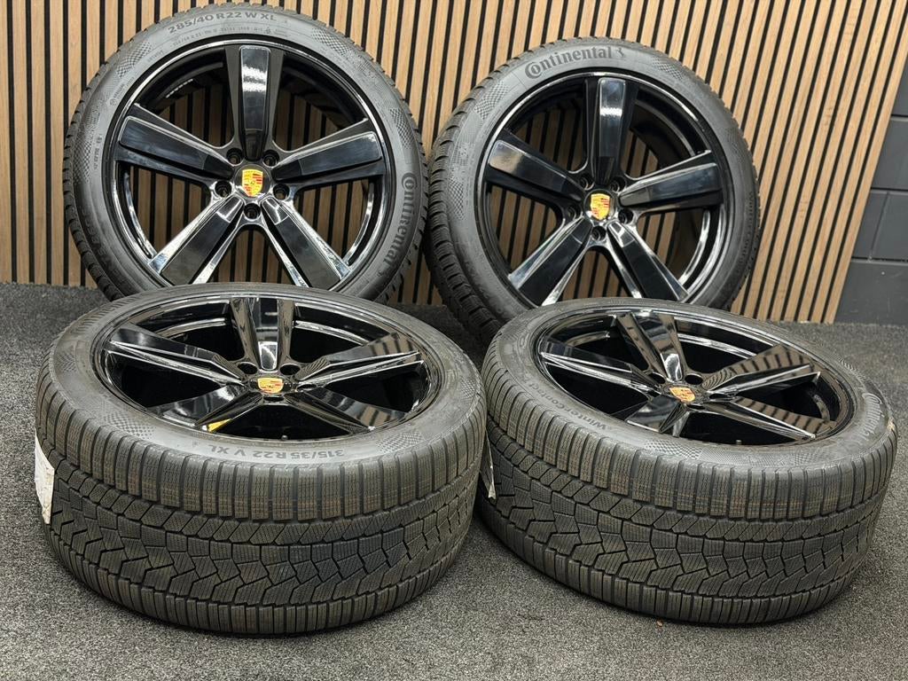 ZGAN! Originele 22 inch Porsche Cayenne Coupe Continental NO, Auto-onderdelen, Banden en Velgen, Ophalen, 285 mm, ., Banden en Velgen