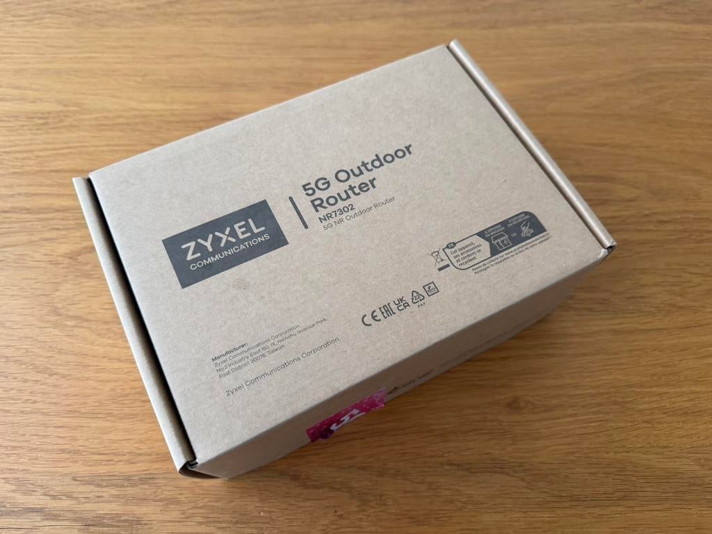 Zyxel NR7302 5G NR Outdoor Router, Computers en Software, Routers en Modems, Ophalen of Verzenden, Zo goed als nieuw, Router met modem