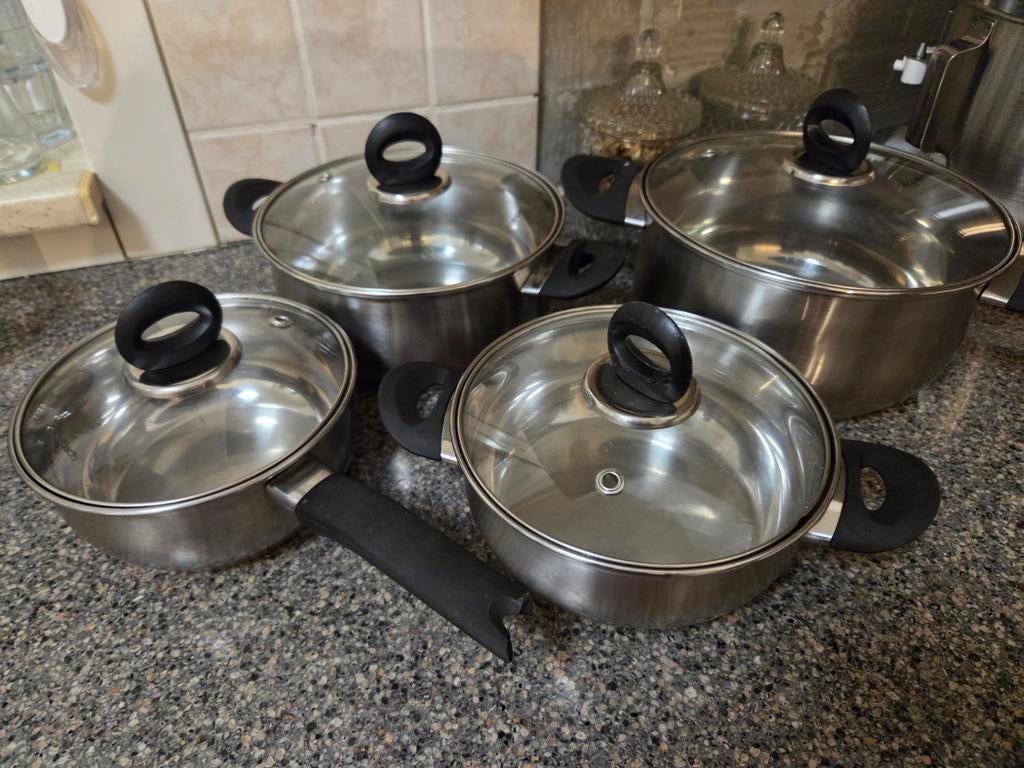 Steinbach Pannenset RVS met glazen deksels - 4-delig, Gebruikt, Inductieplaat, Pannenset, Ophalen of Verzenden