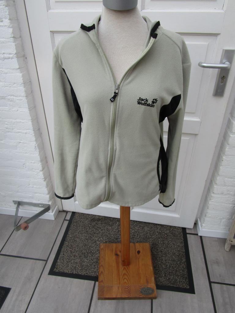 Jack Wolfskin mutsvest/hoodie,  maat L valt als M, Kleding | Dames, Truien en Vesten, Ophalen, Zo goed als nieuw, Maat 38/40 (M)