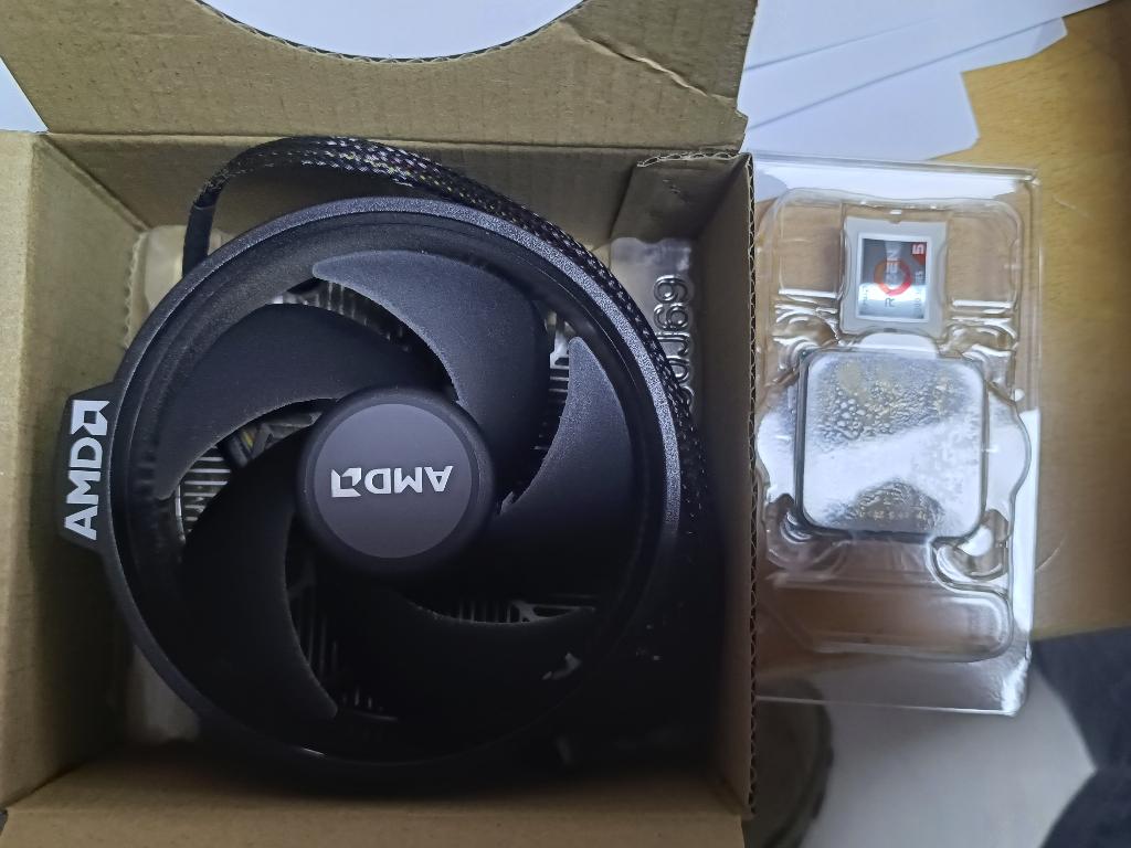 AMD Ryzen 5 2400G AM4, Computers en Software, Processors, Gebruikt, 4-core, 3 tot 4 Ghz, Verzenden