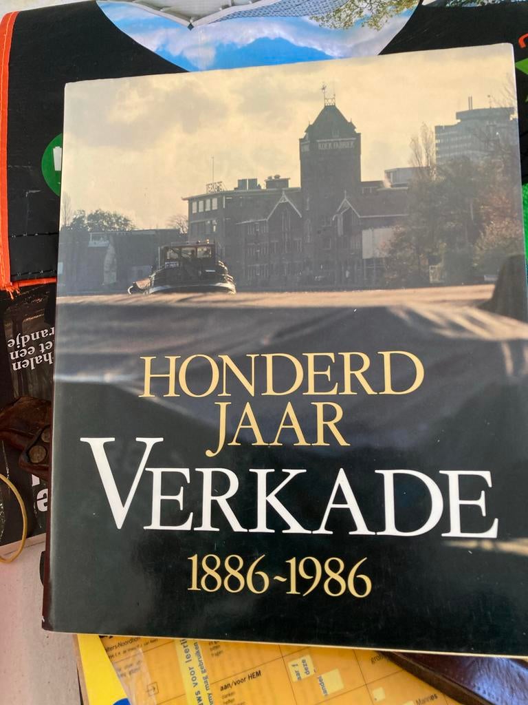 Honderd Jaar Verkade 1886-1986 Jubileumboek, Boeken, Ophalen of Verzenden, Gelezen