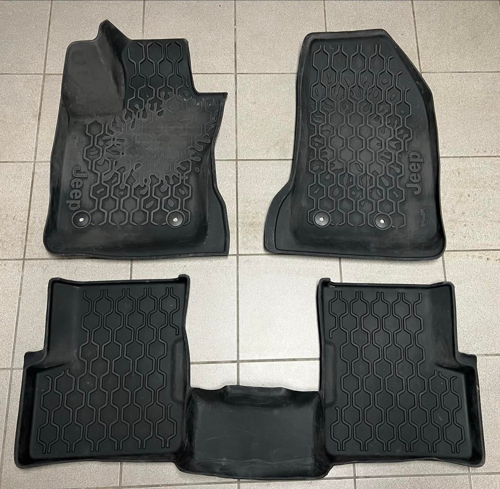 Jeep Renegade rubber en stoffen automatten, Ophalen of Verzenden, Zo goed als nieuw