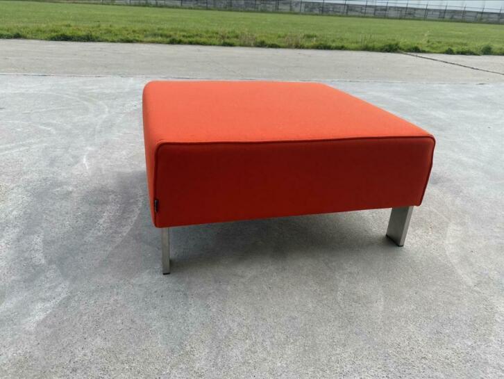 Poef Lensveld 80 x 80 ontwerp van Gerard v d Berg, 75 tot 100 cm, Zo goed als nieuw, 75 tot 100 cm, Overige materialen