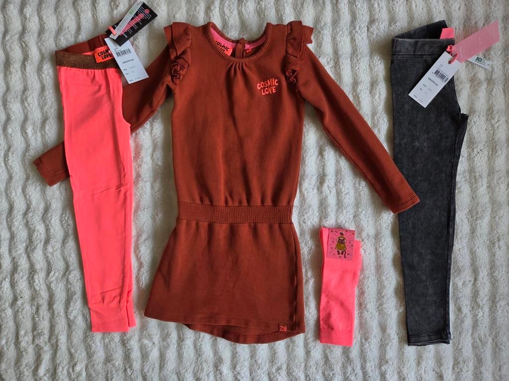 Z8 set 4-delig maat 116/122 NIEUW jurkje leggings sokken, Meisje, Z8, Nieuw, Ophalen of Verzenden