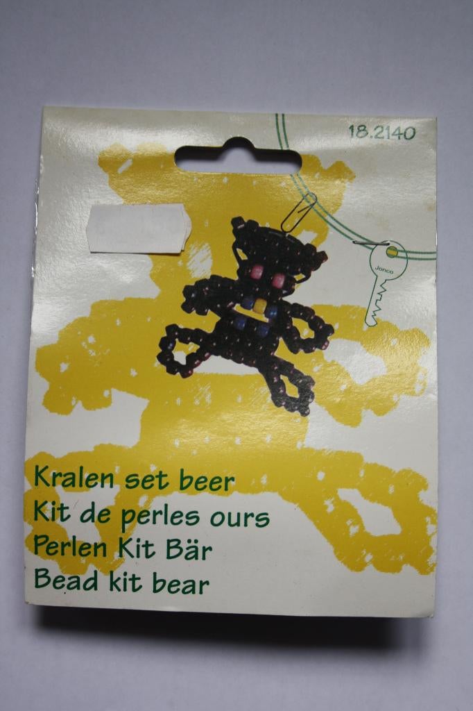 7 pakketjes kralensetjes beer, Ophalen of Verzenden, Nieuw, Kraal