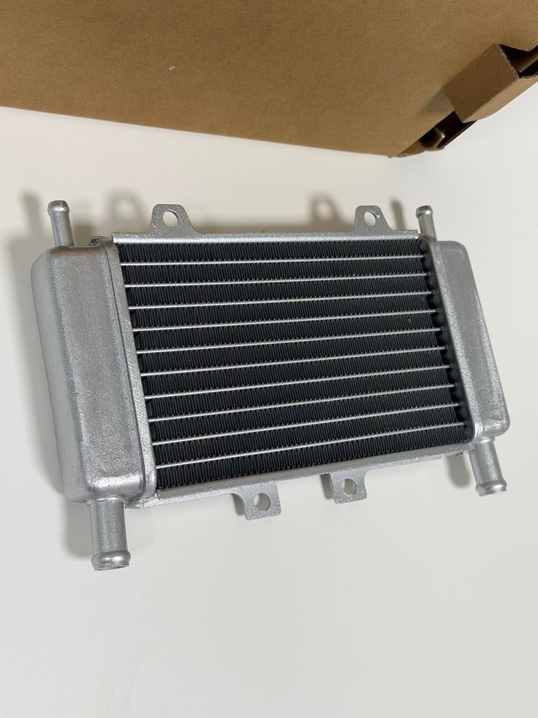 Radiateur Gilera Runner DNA Piaggio Zip SP 50 50cc - NIEUW, Fietsen en Brommers, Nieuw, Ophalen of Verzenden, H, H