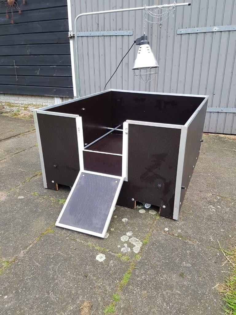 Werpkist te huur 108 x 93, Ophalen, Gebruikt, 75 tot 110 cm, Minder dan 65 cm