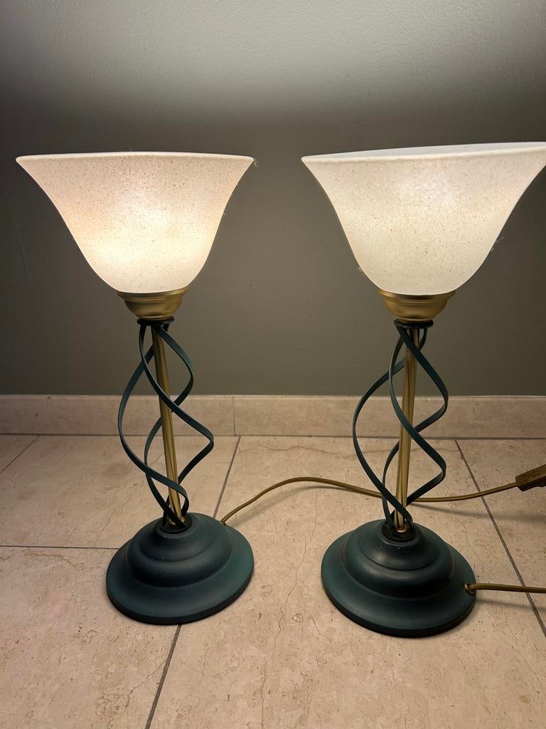 Set van 2 tafellampen met melkglas en gedraaide poot, Ophalen, Gebruikt, Glas, Minder dan 50 cm