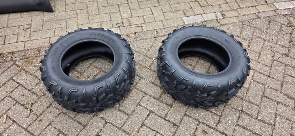 Gloednieuwe Journey banden - 275/60r14, Auto-onderdelen, Ophalen