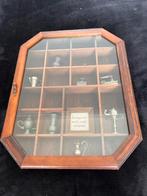 Achtkantige vintage houten letterbak vitrinekastje, Ophalen of Verzenden