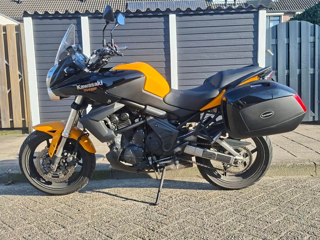 Kawasaki Versys 650 inclusief 2 zijkoffers, Motoren, Motoren | Kawasaki, Particulier, Toermotor, ABS, LED Verlichting, Handgeschakeld