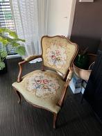 Stoeltje in klassieke stijl, Ophalen