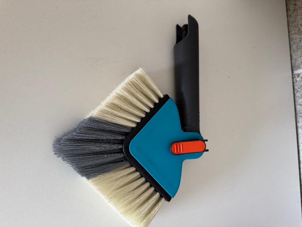 GARDENA Combisystem ragebol gehoekte bezem, Ophalen of Verzenden, Zo goed als nieuw, Bezem, Gardena