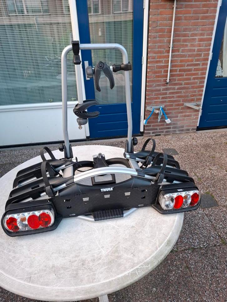 Thule Euroway 920 fietsendrager voor trekhaak, Auto diversen, Fietsendragers, Zo goed als nieuw, Trekhaakdrager, 2 fietsen, Brede banden