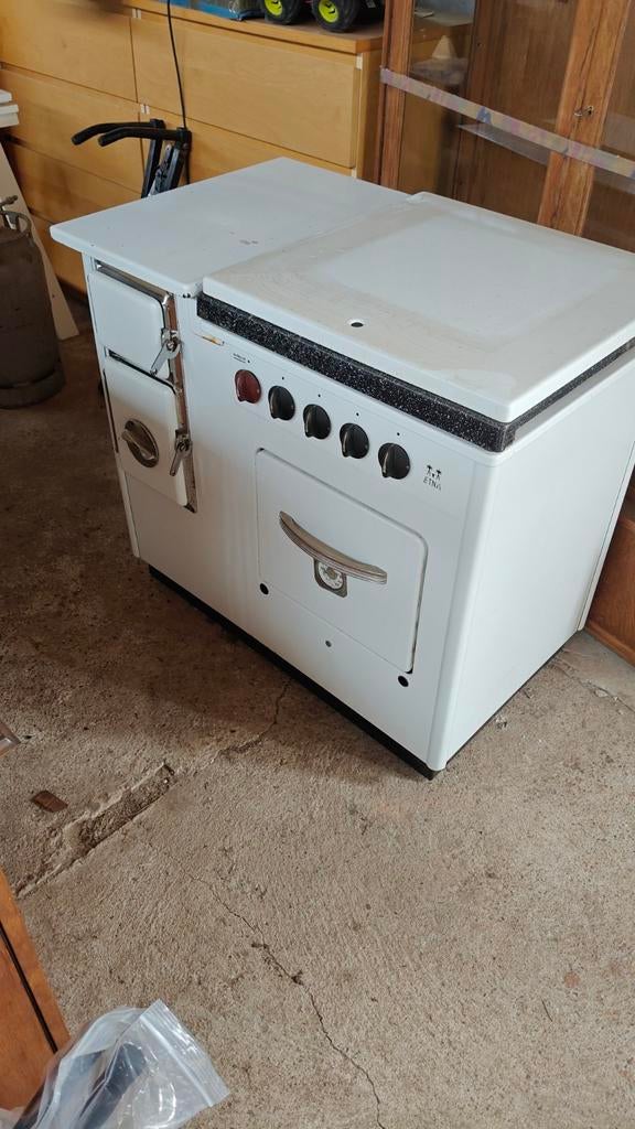 Retro gas fornuis Etna met hout gestookt kachel deel., Witgoed en Apparatuur, Fornuizen, Ophalen, 4 kookzones, Gas, Vrijstaand