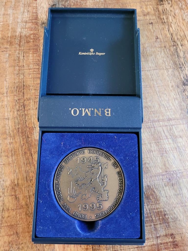 B.N.M.O penning 50 jaar., Postzegels en Munten, Penningen en Medailles, Ophalen of Verzenden, Brons, Nederland