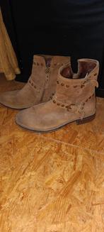 Camelkleurige leren enkellaarsjes Uggs maat 39, Kleding | Dames, Schoenen, Ophalen of Verzenden, Zo goed als nieuw, Zwart