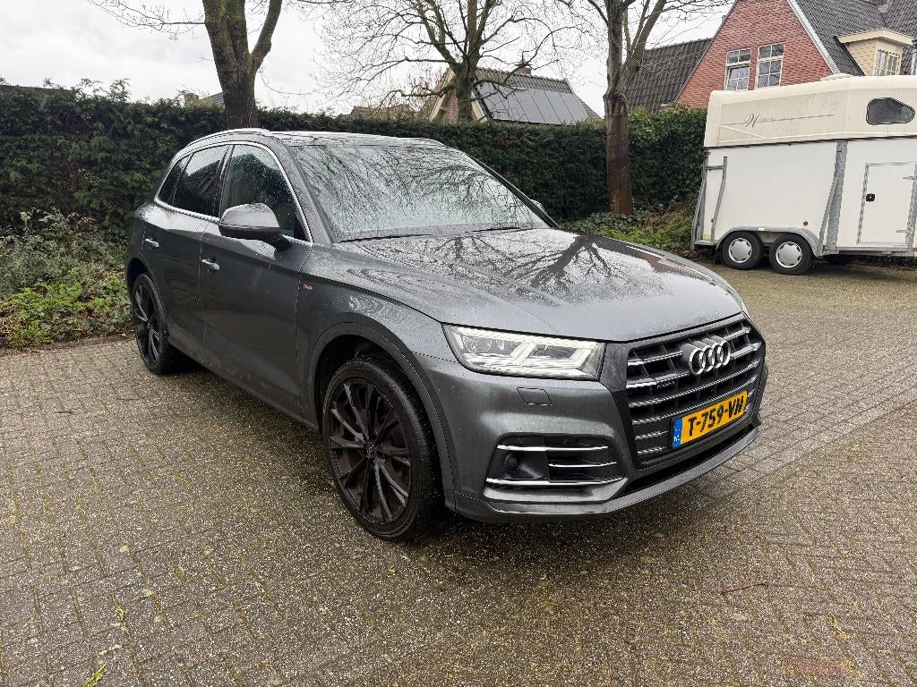Audi Q5 55 TFSI e Quattro S-line 367pk S Tronic 2020, Auto's, 2005 kg, 4 cilinders, Alcantara, Plug-in hybride