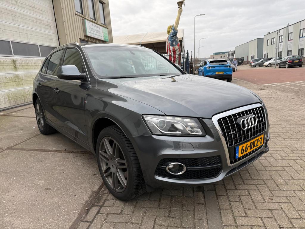 Audi Q5 3.2 FSI Quattro S-Line *Meeneemprijs*B&O*Camera*Deal, Auto's, 1780 kg, Gebruikt, Navigatiesysteem, Leder en Stof