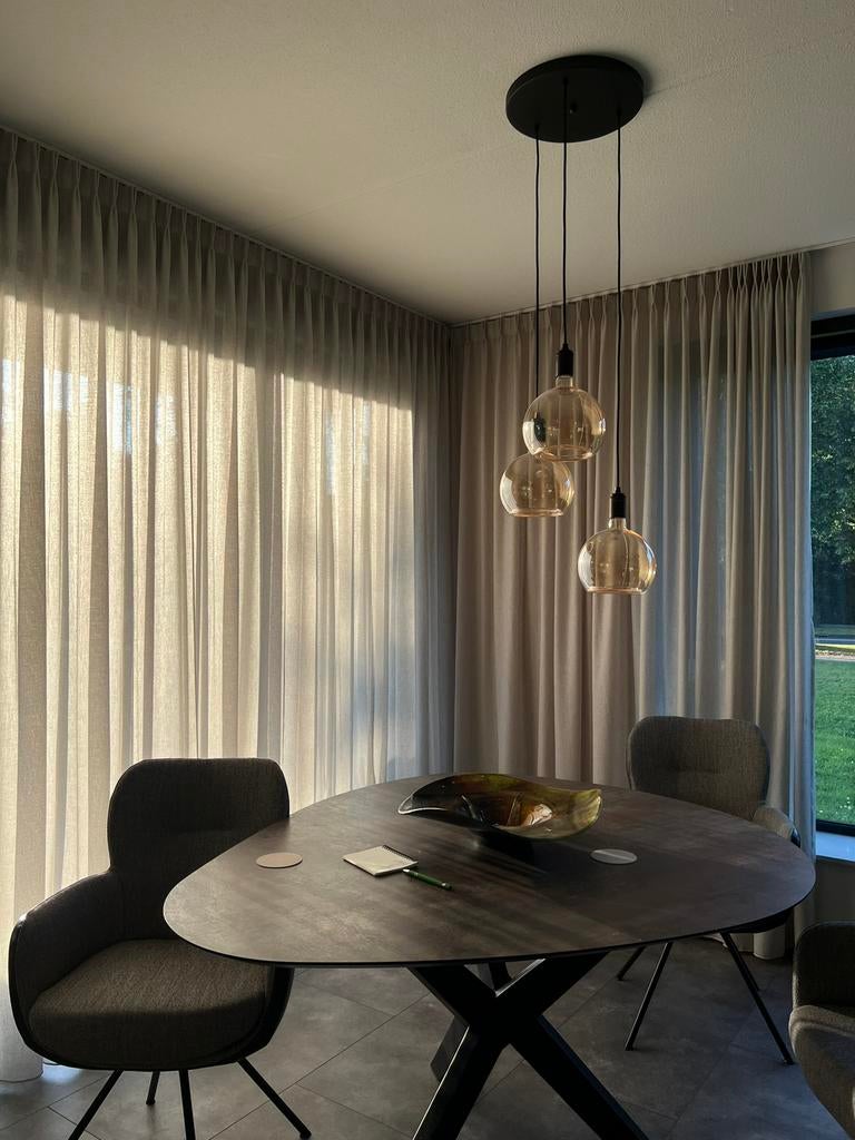 Moderne Eethoek: Ovale Tafel + 3 Luxe Draaibare Armstoelen, Huis en Inrichting, Tafels | Eettafels, Ophalen, 100 tot 150 cm, 200 cm of meer