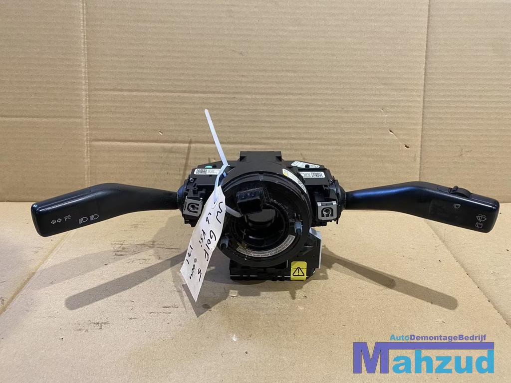 GOLF 5 Combischakelaar knipperlicht ruitenwisser sleepring, Gebruikt, Volkswagen, Volkswagen AG, Berliner Ring 2
38440  Wolfsburg, DE