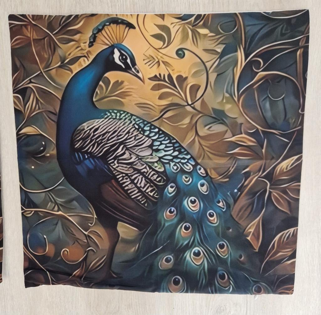 Mooie Nieuwe kussenhoes Pauw met "bladeren, Huis en Inrichting, Ophalen of Verzenden, Nieuw, Overige kleuren, Vierkant