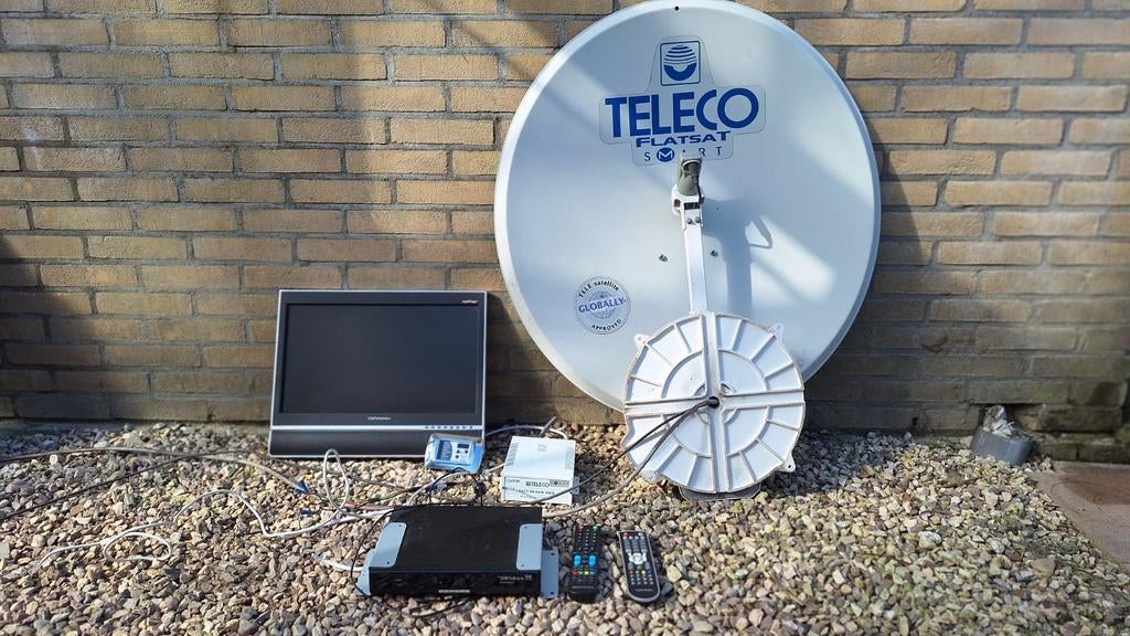 Complete Teleco Flatsat volautomatische Satelliet TV Set, Caravans en Kamperen, Ophalen, Gebruikt