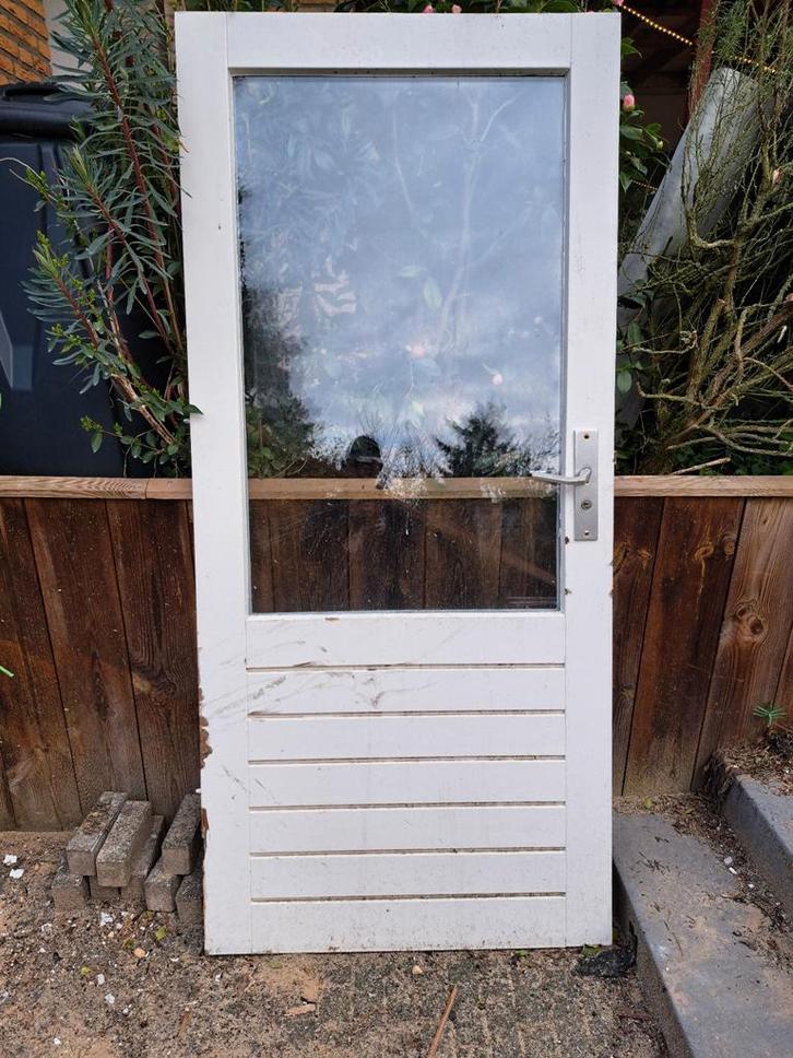 Houten buitendeur met dubbelglas en sleutel, Doe-het-zelf en Verbouw, Deuren en Horren, Gebruikt, Buitendeur, 200 tot 215 cm, 80 tot 100 cm