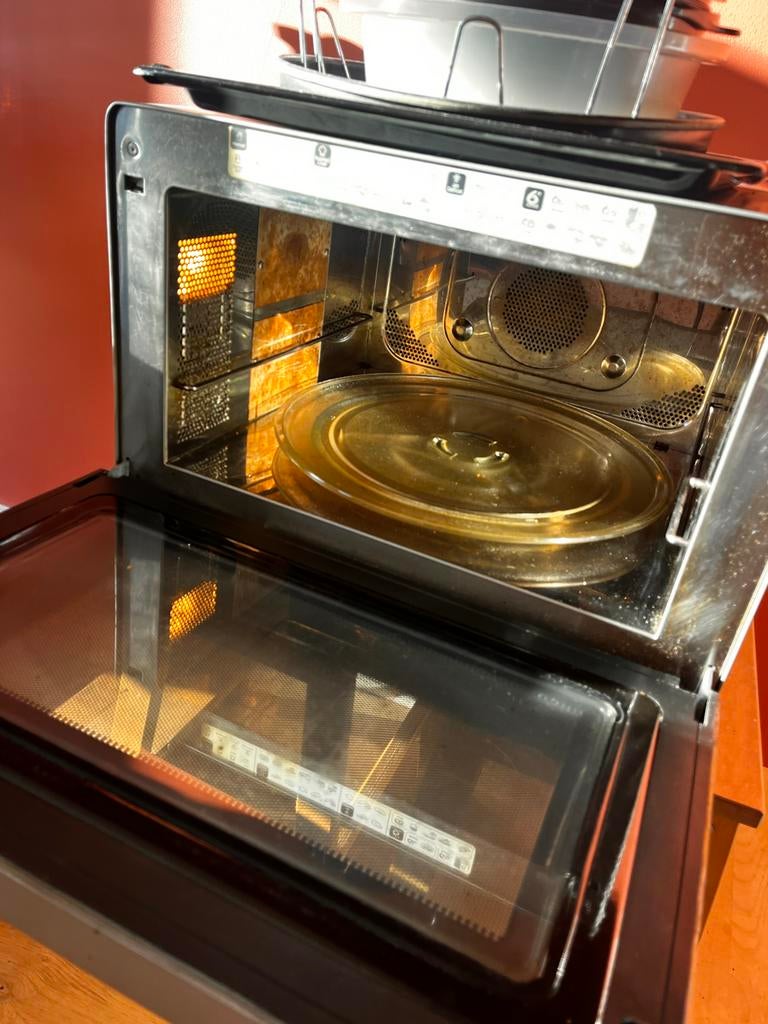 Whirlpool 6th Sense Combimagnetron met Stoommandje, Ophalen, Combimagnetron, Gebruikt, Grill
