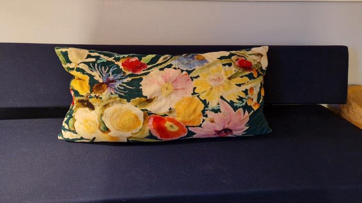 Kleurrijk velours kussen Atelier Doortje IJpelaar, Huis en Inrichting, Woonaccessoires | Kussens, Zo goed als nieuw, Overige kleuren