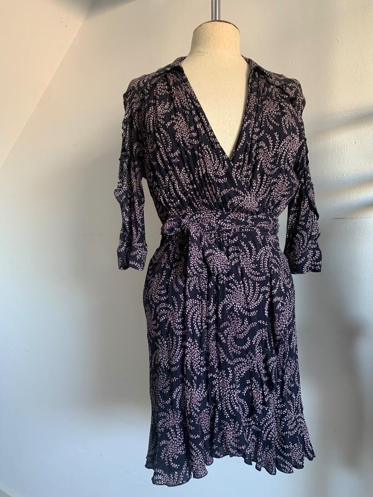 Ba&sh wikkeljurk jurk print zwart grijs beige 3= M/38, Maat 38/40 (M), Verzenden, Zwart, Zo goed als nieuw