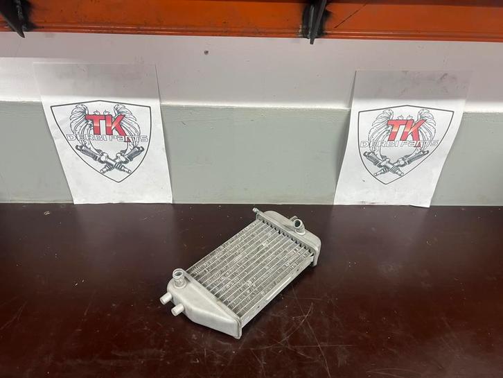 Derbi drd pro radiateur zgan, Fietsen en Brommers, Brommeronderdelen | Algemeen, Zo goed als nieuw, Overige typen, Ophalen of Verzenden